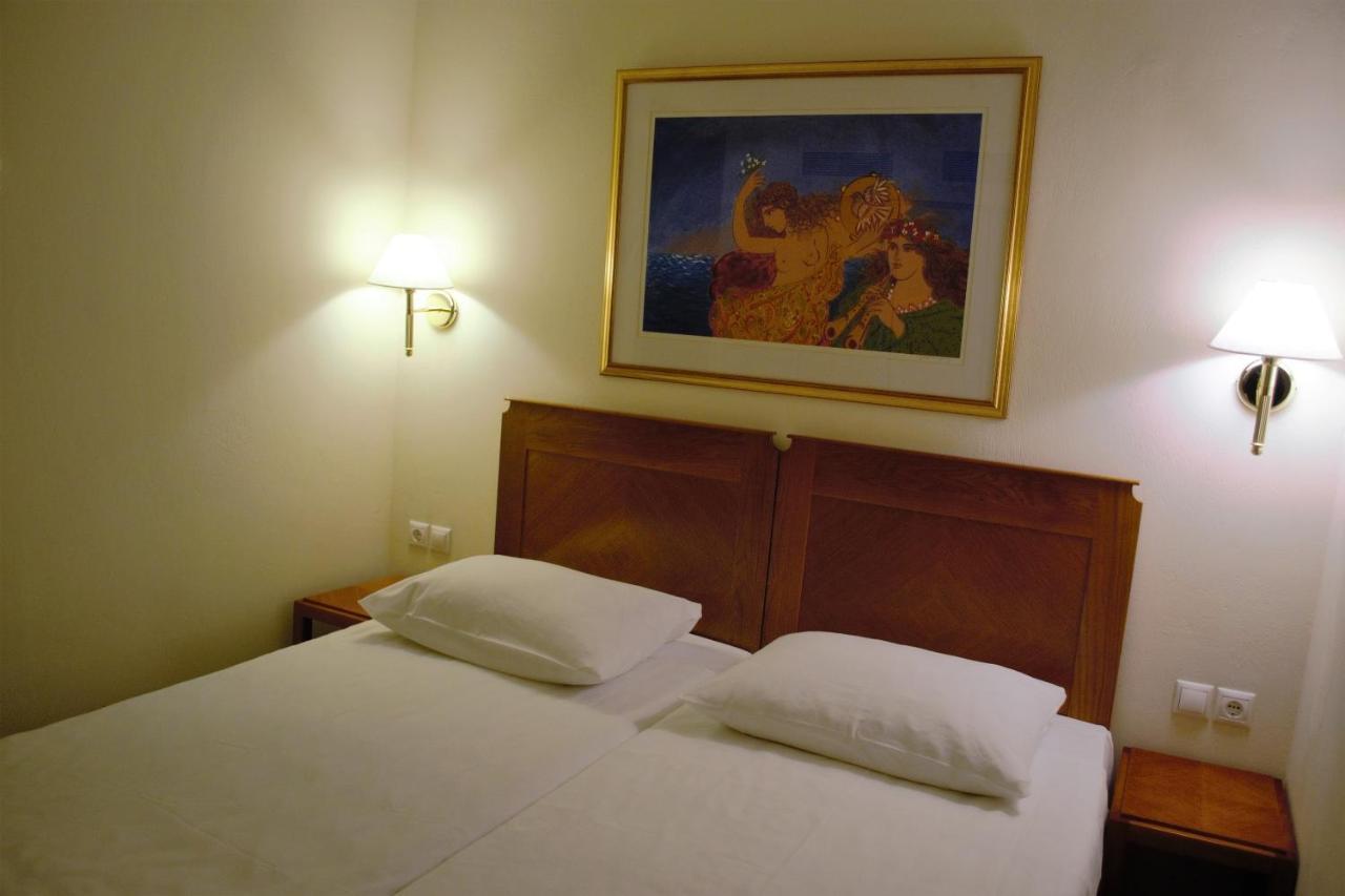 Standard Studio,1015354957:JPEG