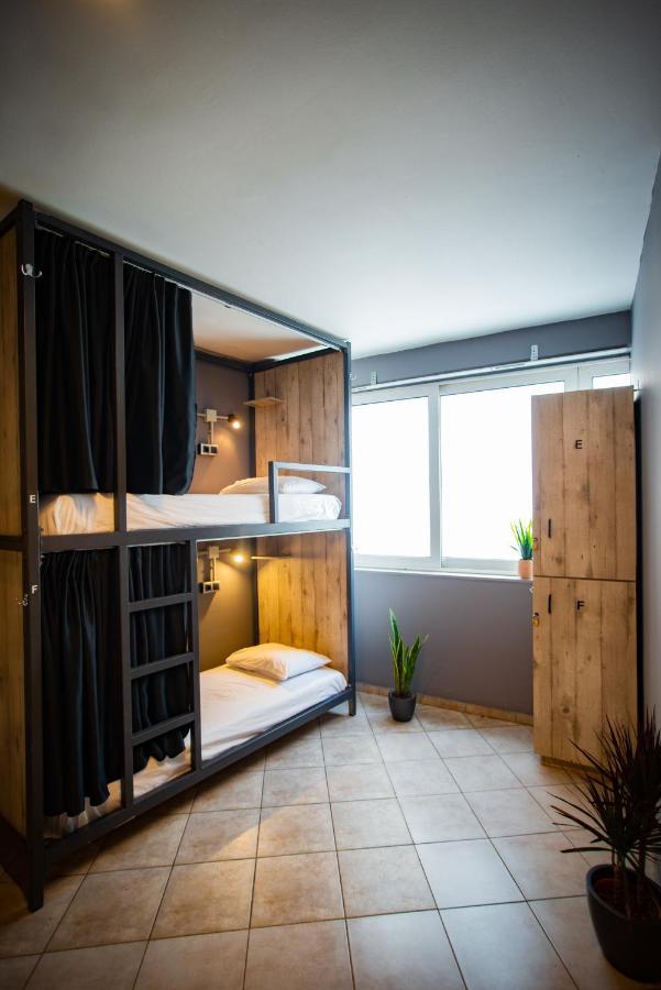 Cama en habitación compartida mixta de 6 camas