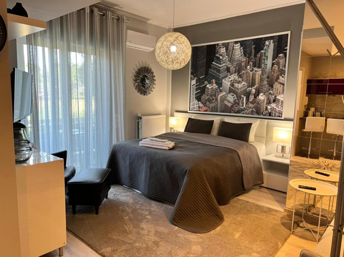 Deluxe Apartment,1244422120:JPEG