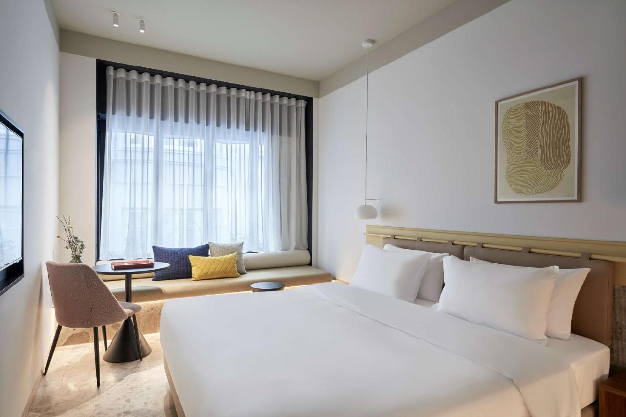 Signature Room