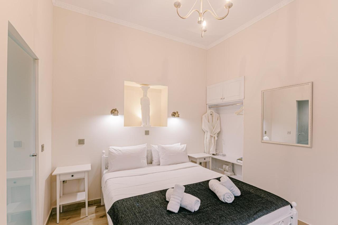 Hypatia Executive Triple Room Ground Floor