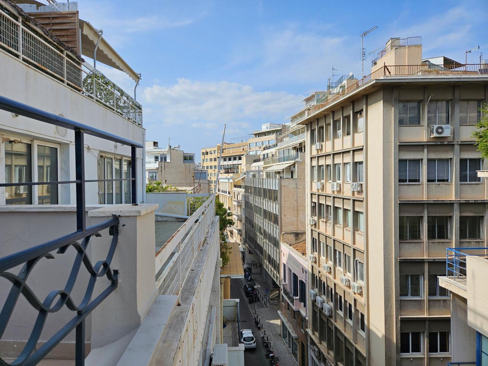 Standard Room Terrace & City View | High Floor