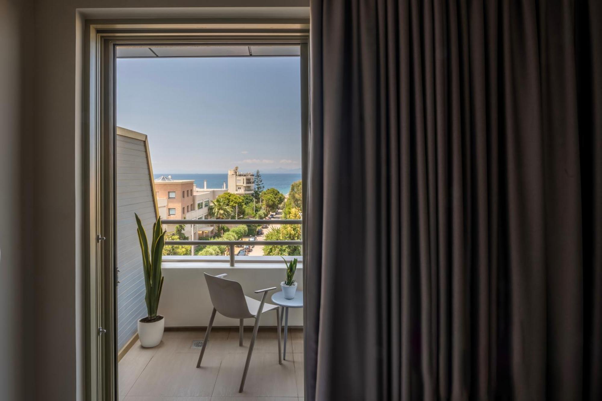 Superior Double or Twin Room Side Sea View