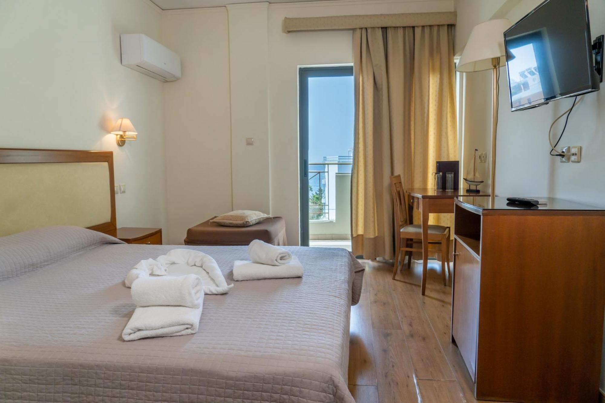 Double or Twin Room Sea View