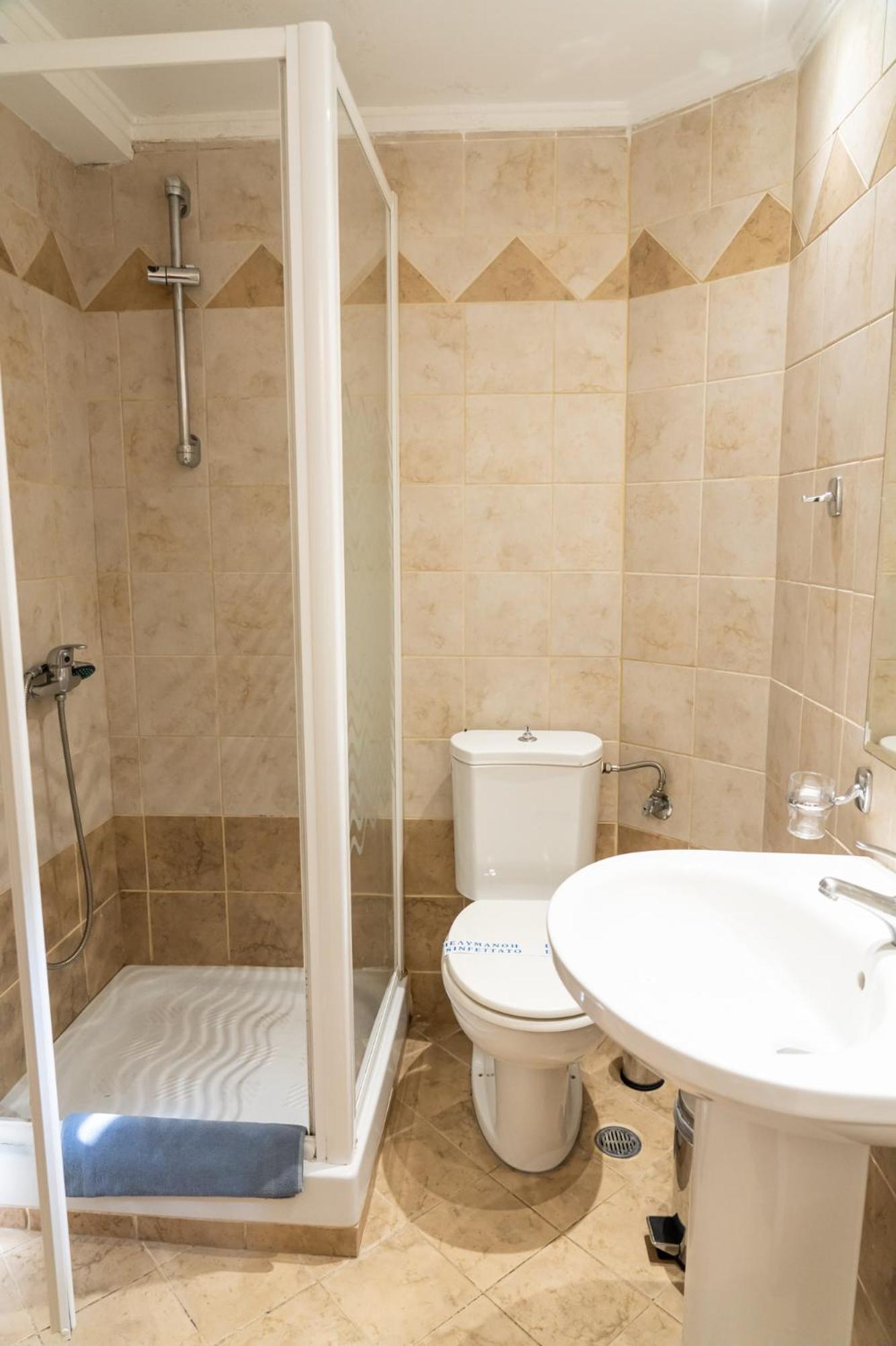 Double or Twin Room Sea View