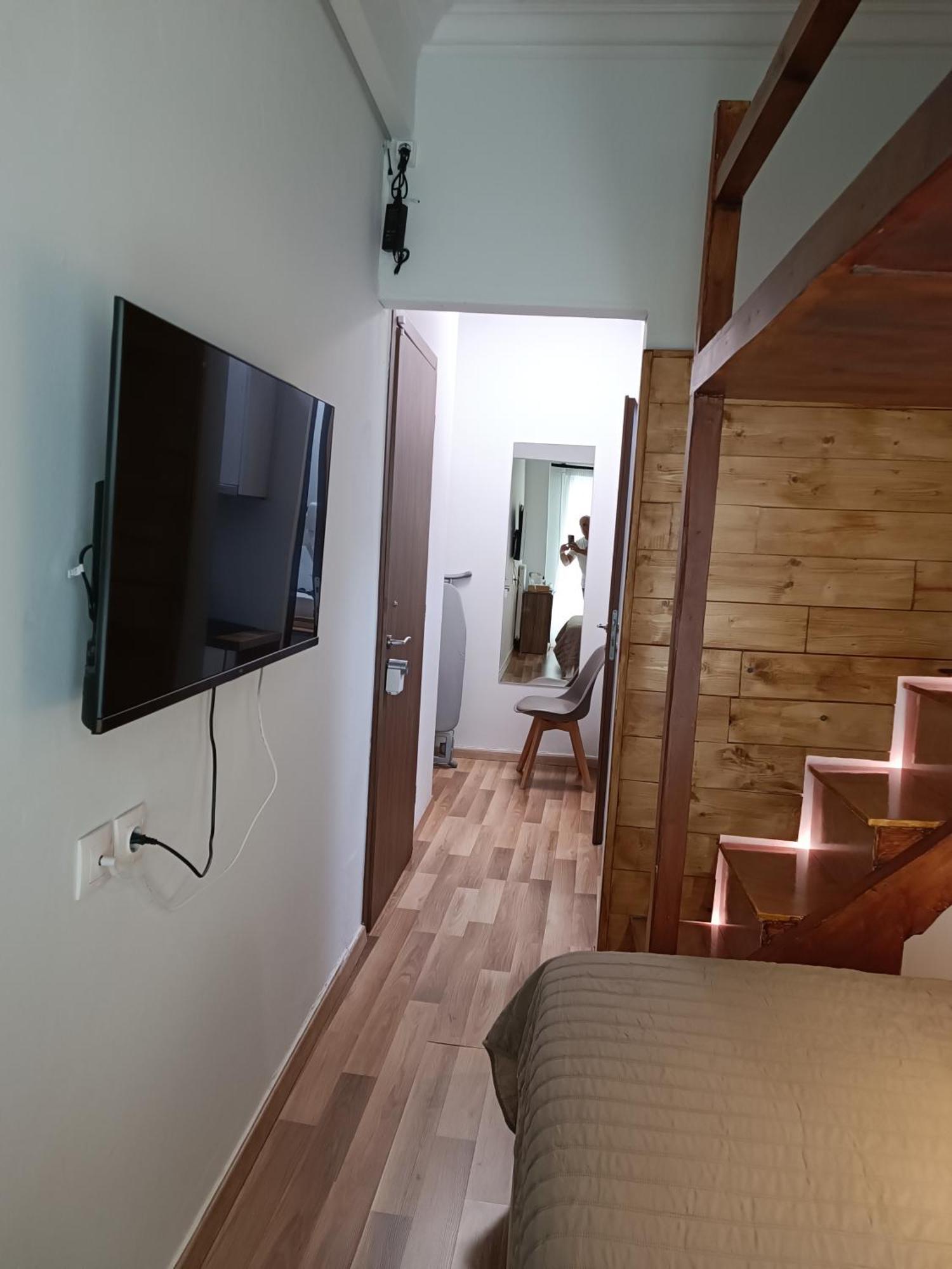 Double Room Private Bathroom