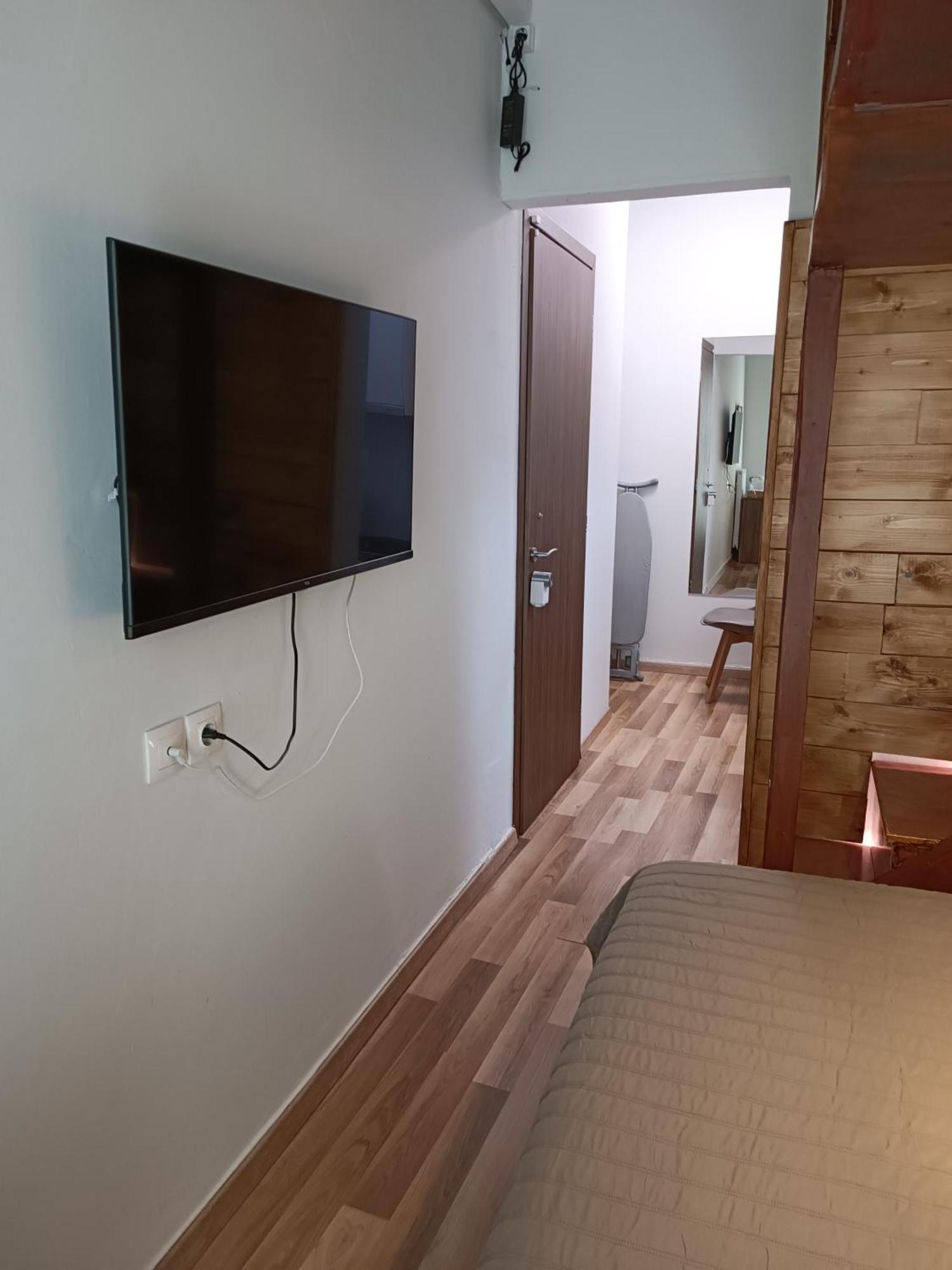 Double Room Private Bathroom