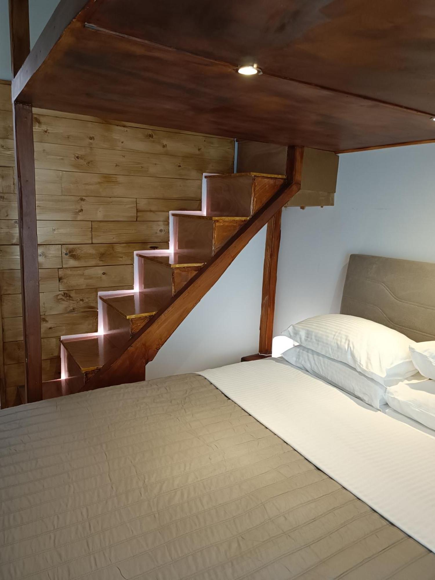 Double Room Private Bathroom