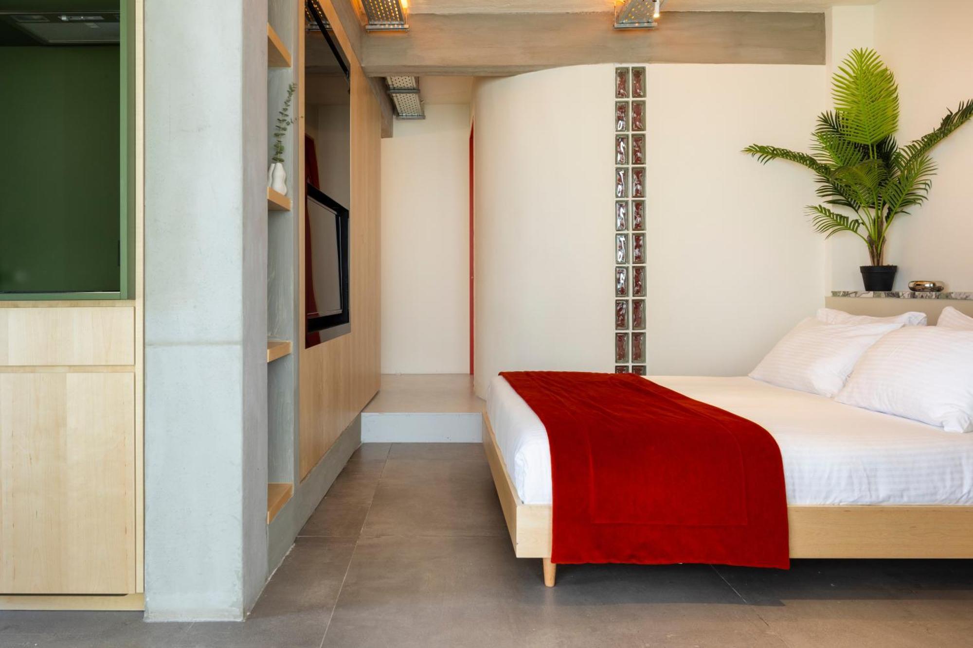 Penthouse Suite Hot Tub
