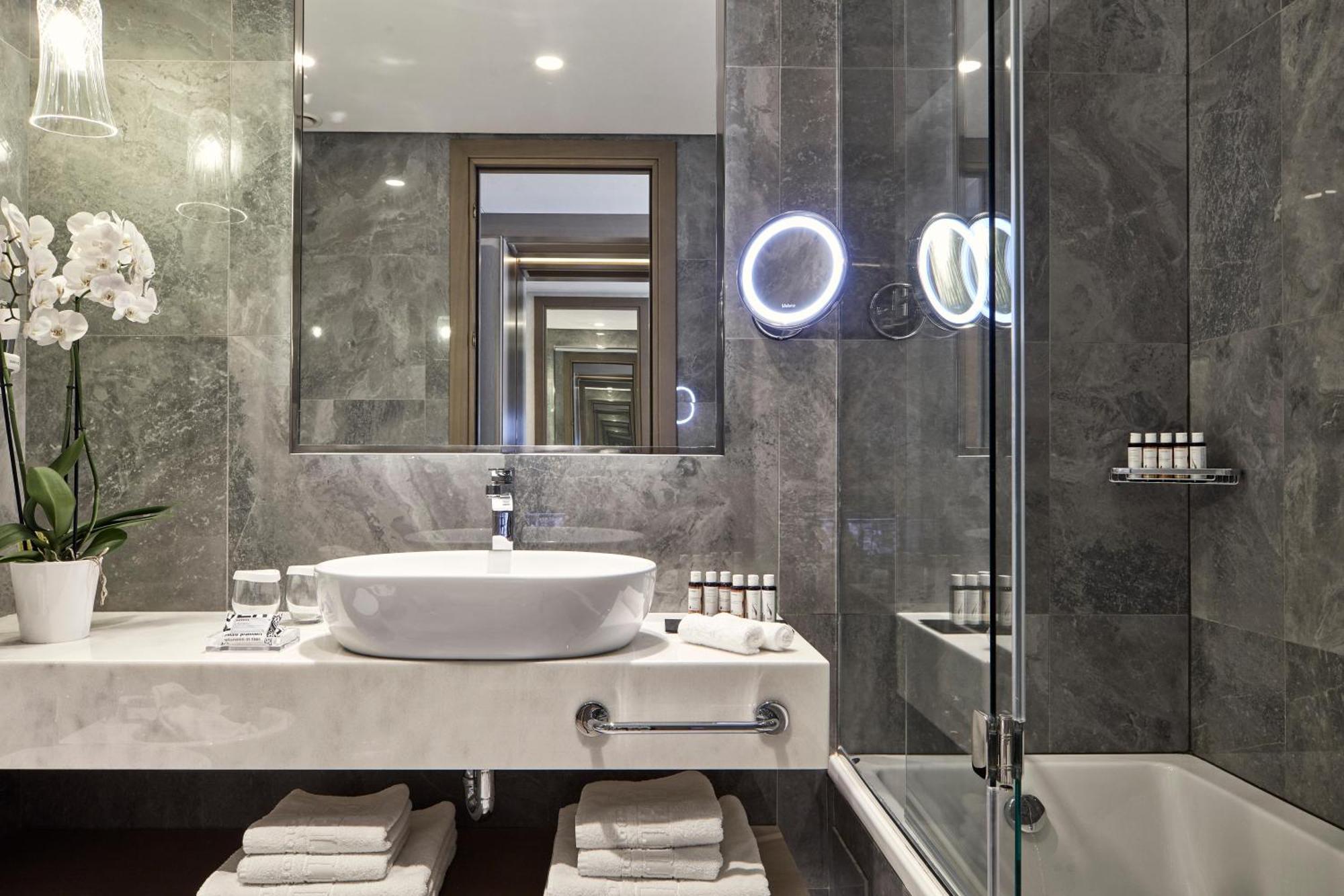 Classic Double or Twin Room