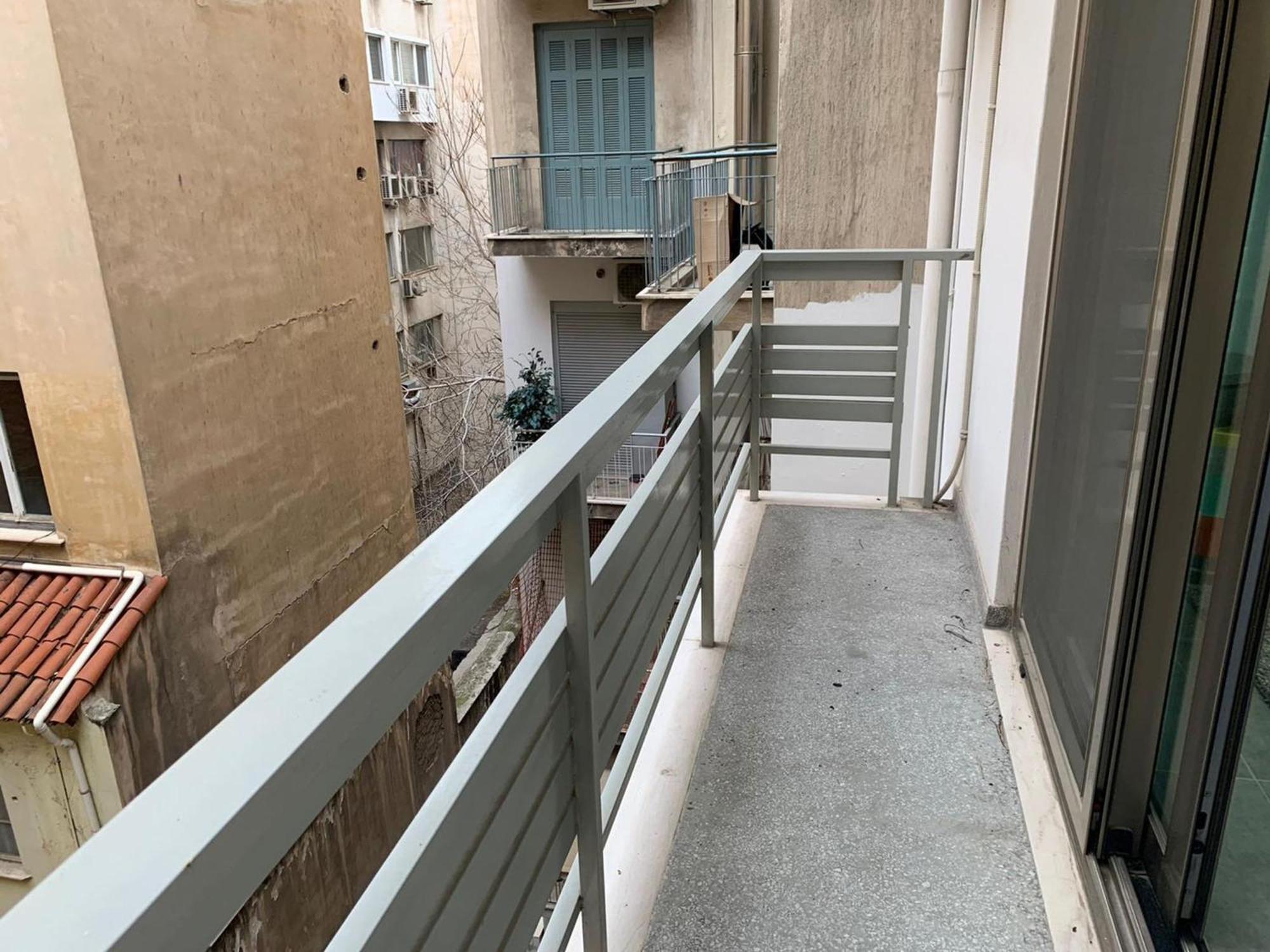 Apartment Balcony,1642387566:JPEG