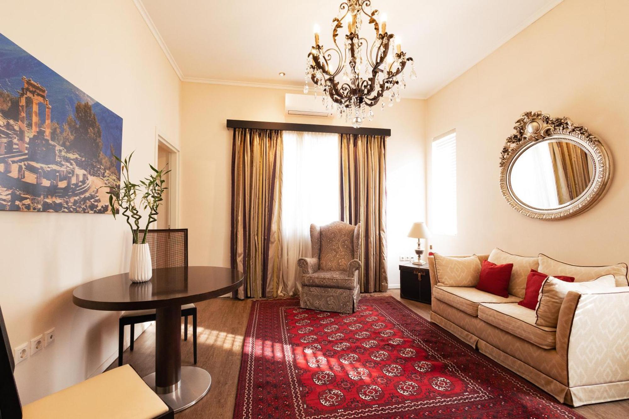Deluxe Suite mit Kingsize-Bett und Balkon