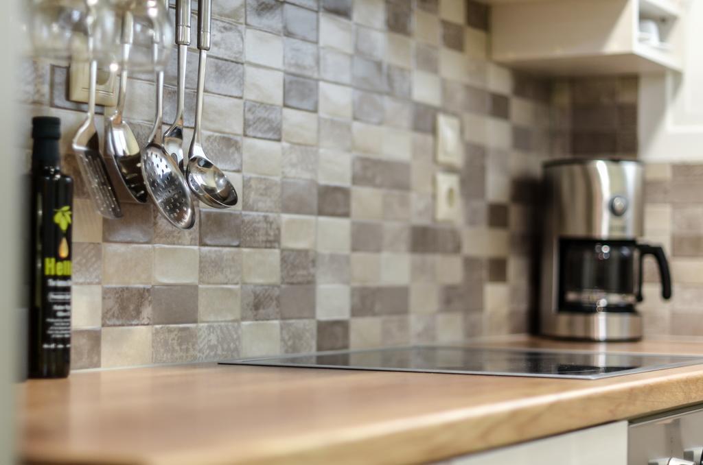 Studio Apartment,389174789:JPEG