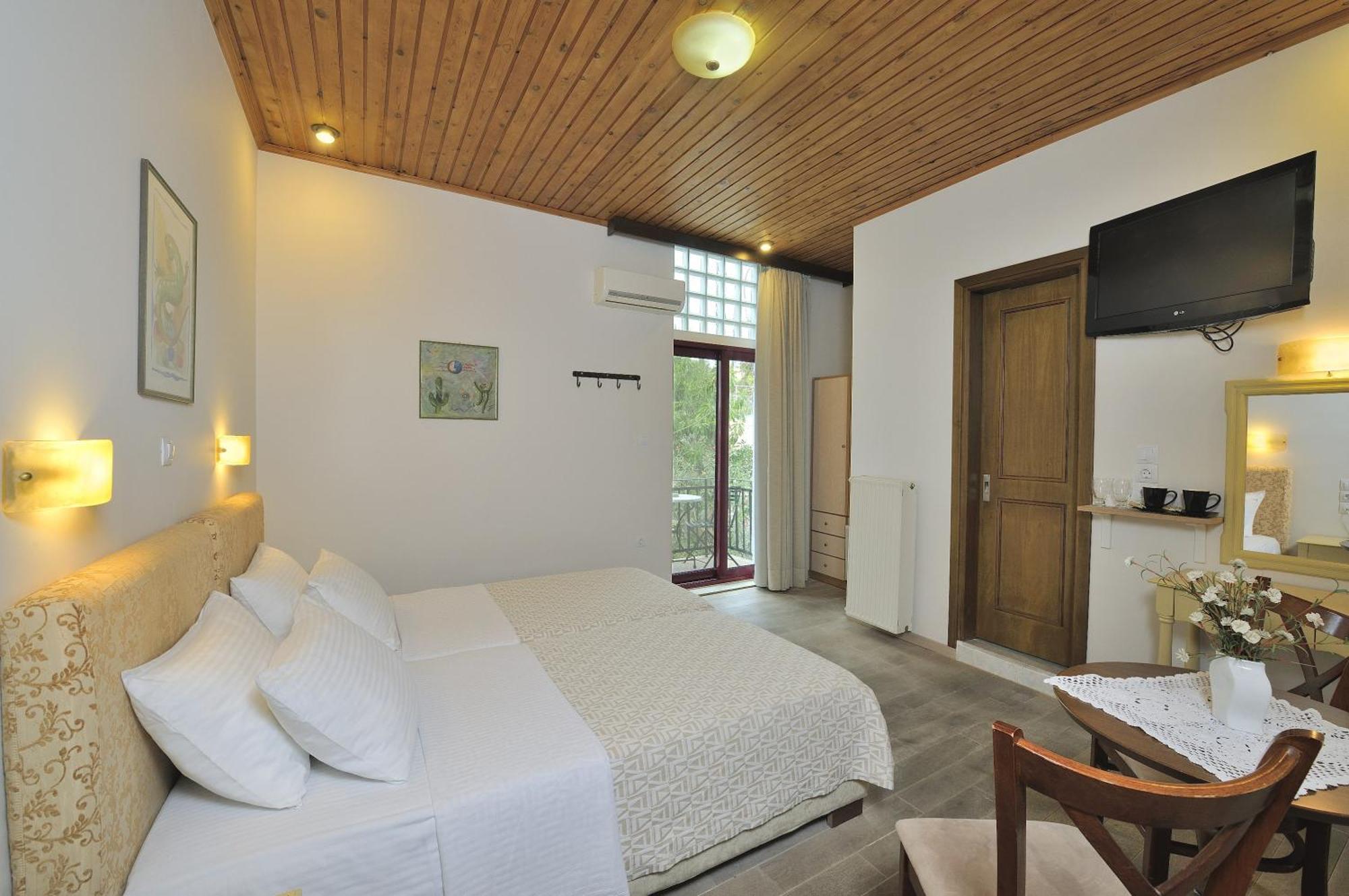 Quarto Superior com Cama de Casal ou 2 de Solteiro