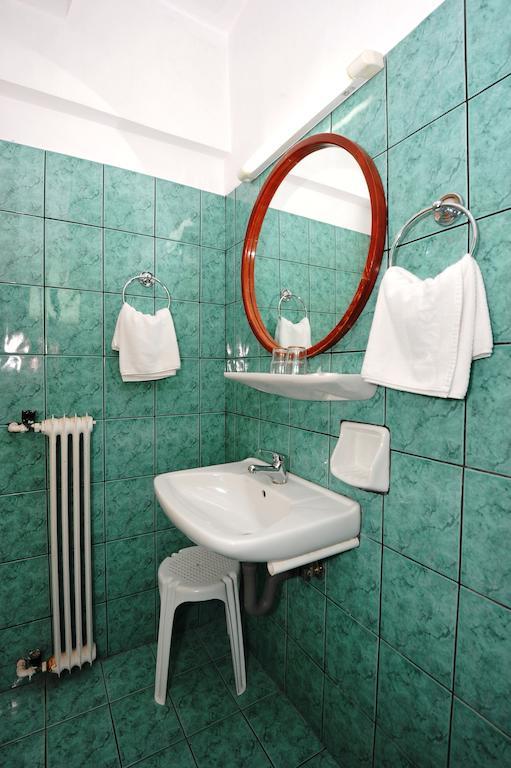 Tweepersoonskamer met 2 Aparte Bedden