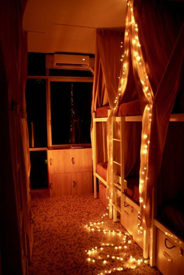 Single Bed Mixed Dormitory Room