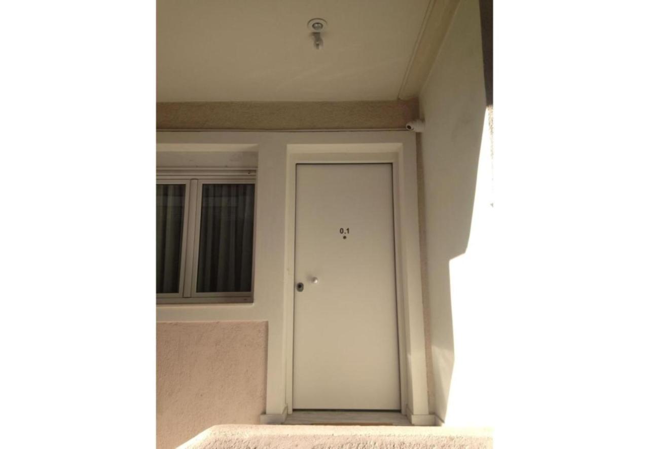 Appartamento con 1 Camera da Letto e Giardino - G.1