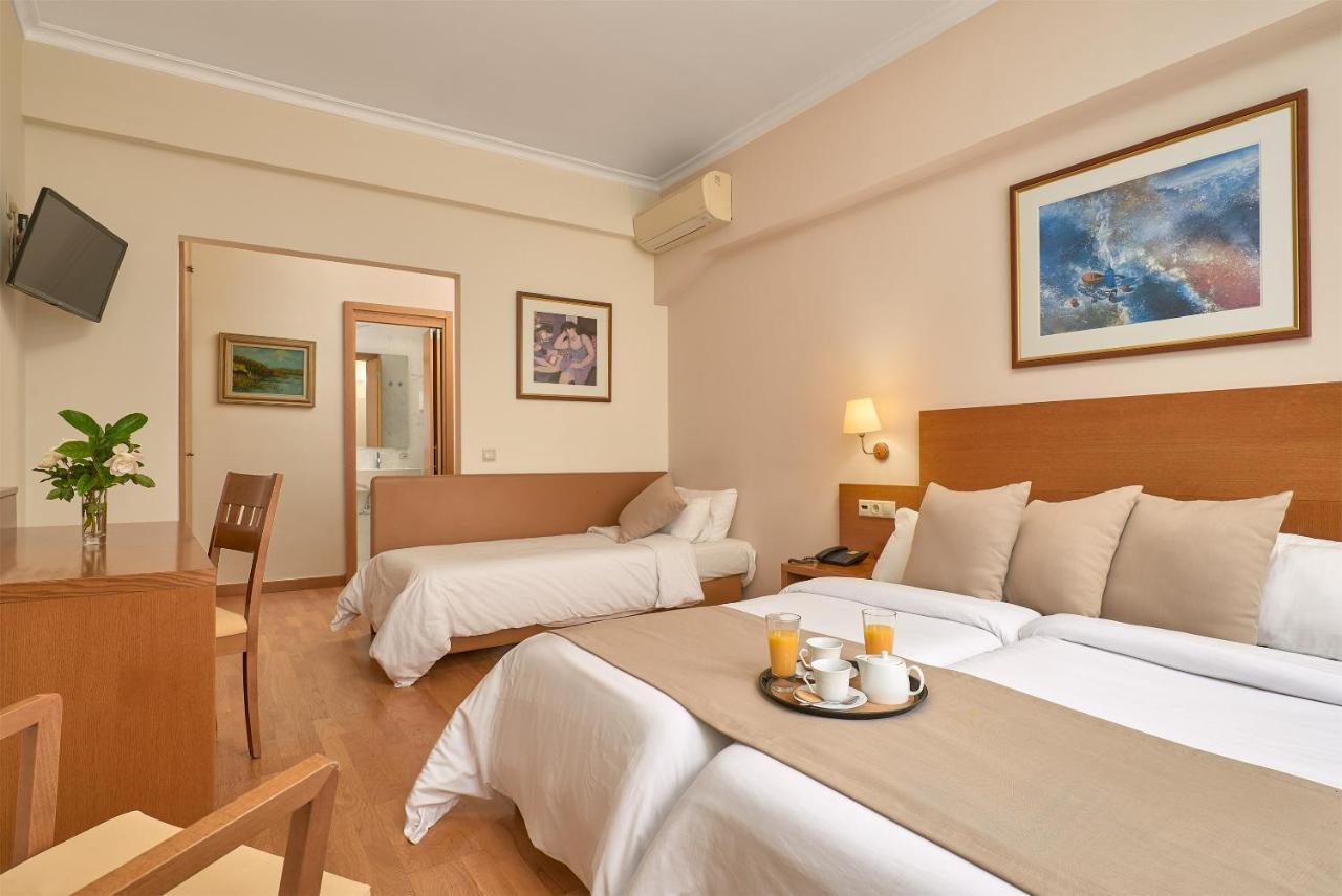 Standard Triple Room,977143357:JPEG