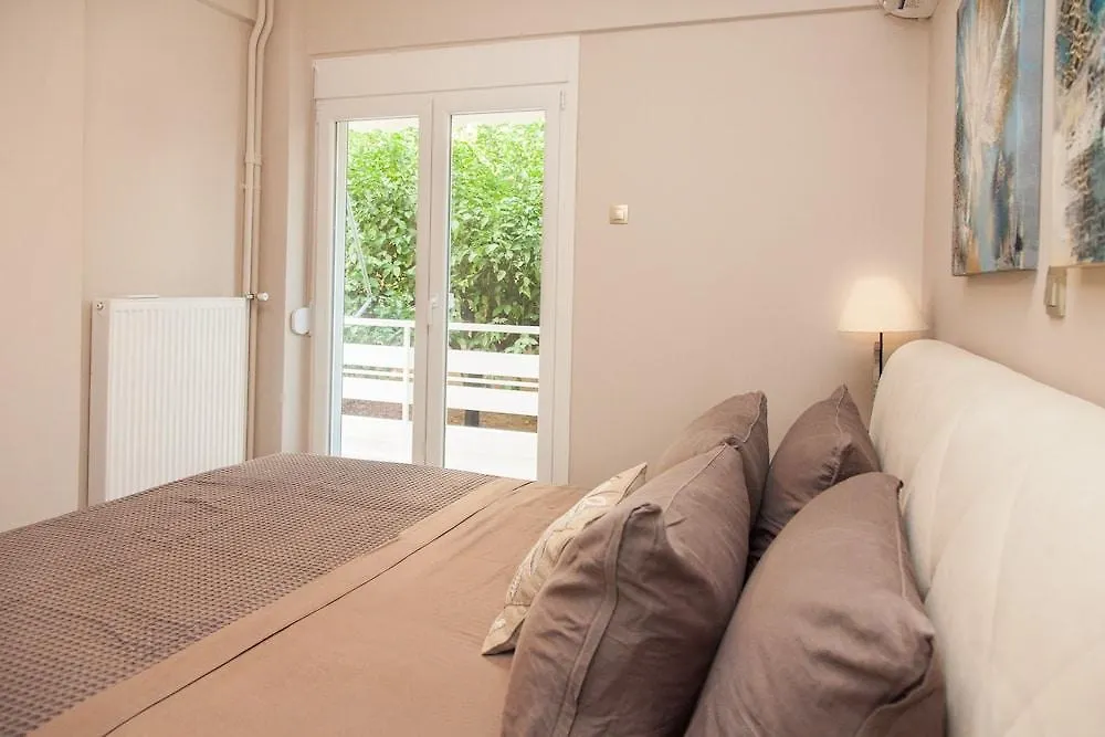 Bright Cozy Aprt In Glyfada-1
