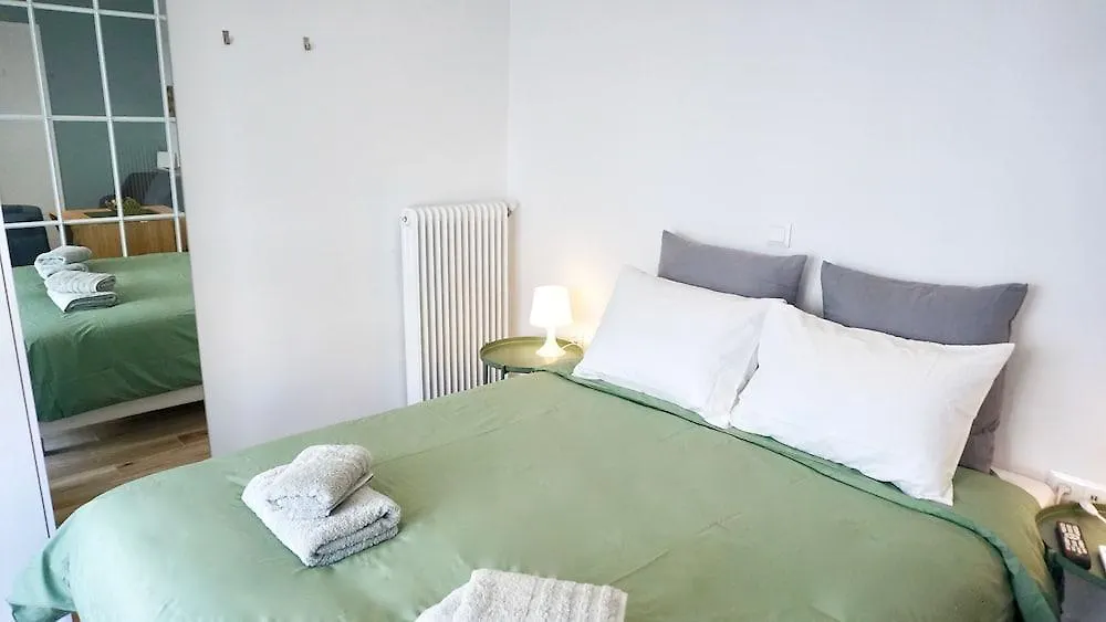 Warm & Cozy Studio In Athens-1