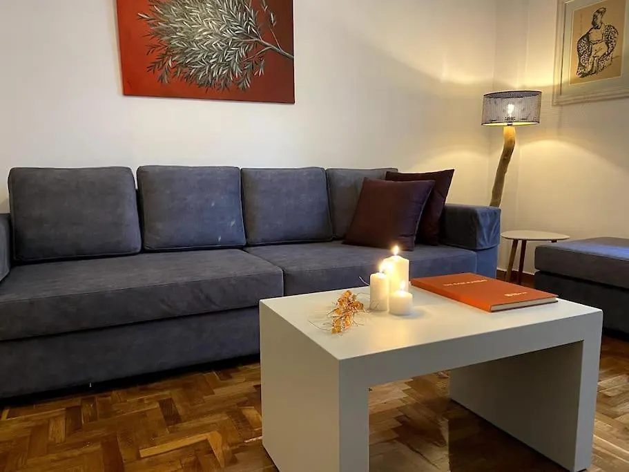 Cozy And Comfortable Apartment In Athens Center-1