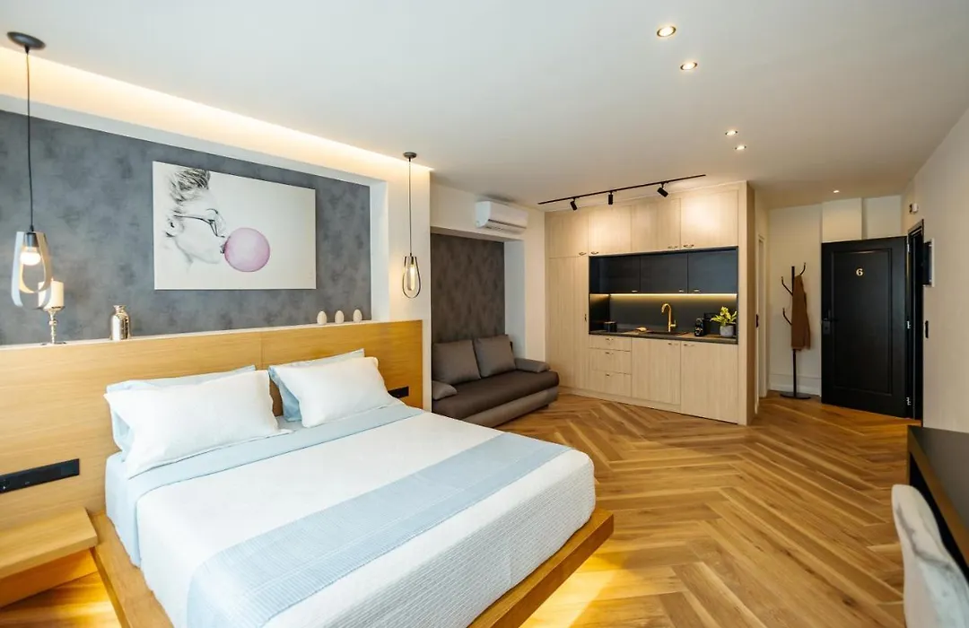 Triple A - Prime Location - Between Monastiraki & Syntagma Square-Free Parking!-1