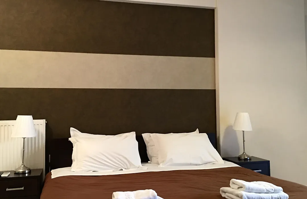 Mc Queen Rooms & Apartments-1