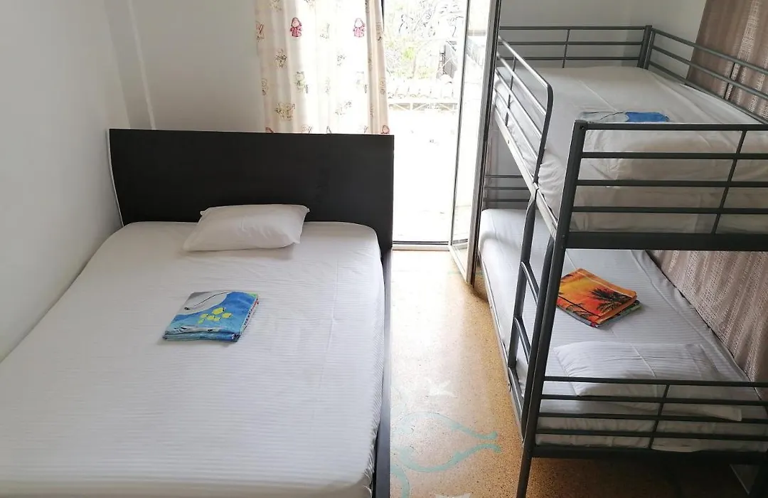 Shared Rooms Near Acropolis And Monastiraki-1