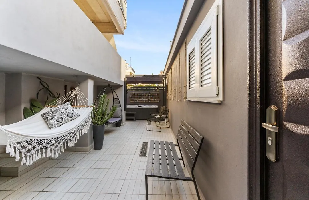 Luxe House In Glyfada With Spa Near Metro Station C8-1