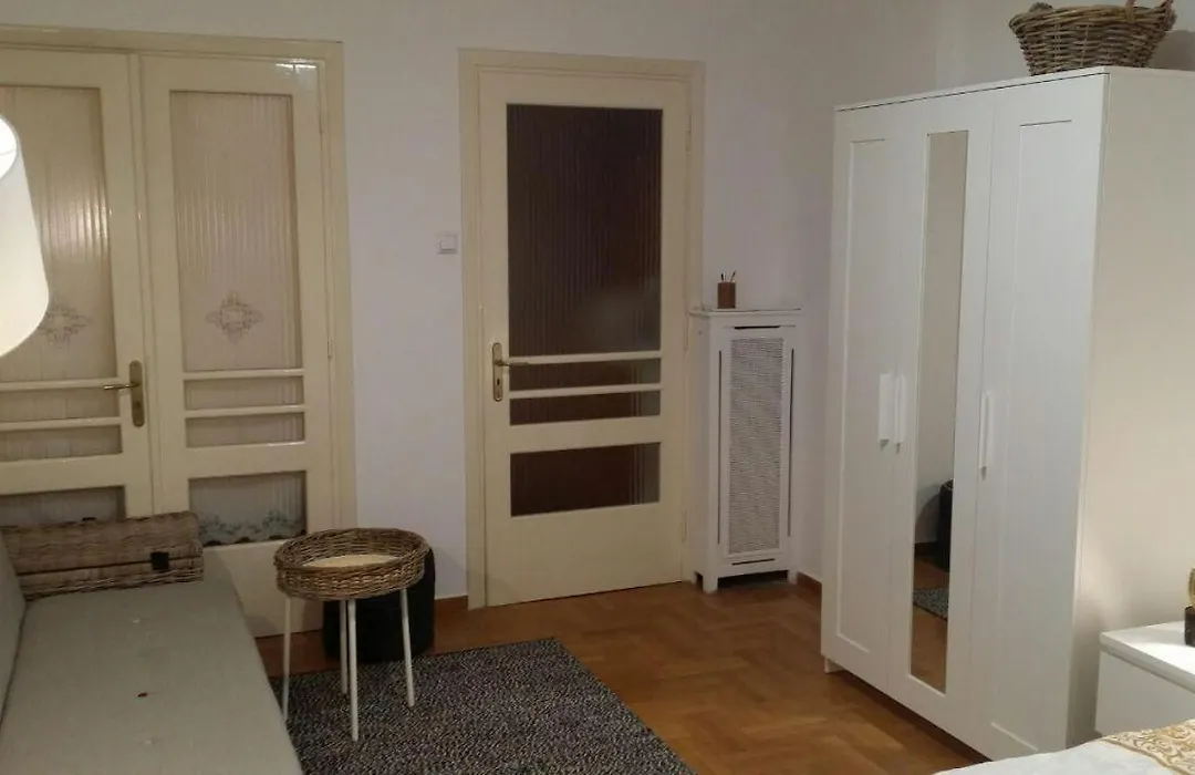 Rooms In Central Athens-1