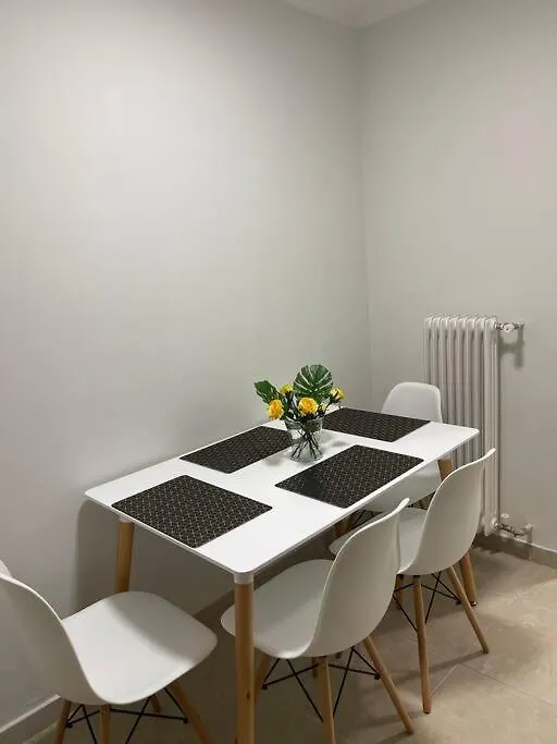 Delightful Apartment In The Center Of Athens.-1