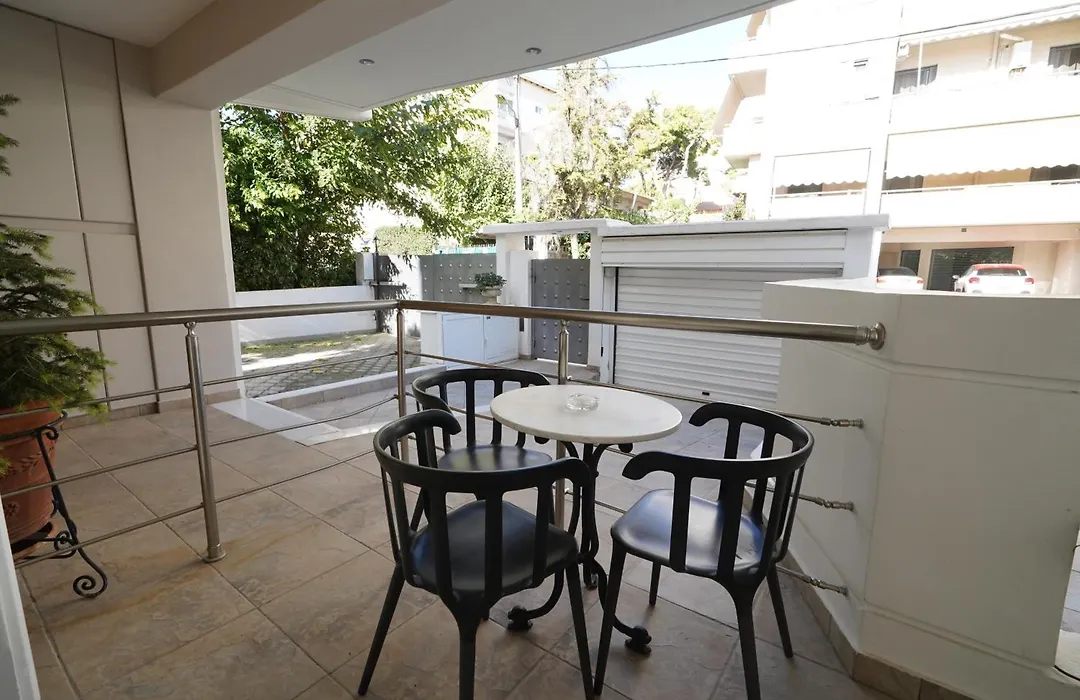 Garden Apartment Next To The Mall -Private Parking-1