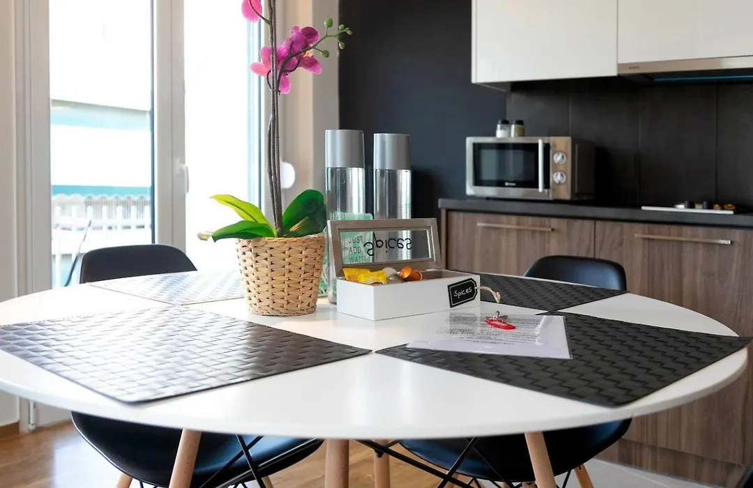 Toni'S 2Bd Home For Superman And Superwoman.-1