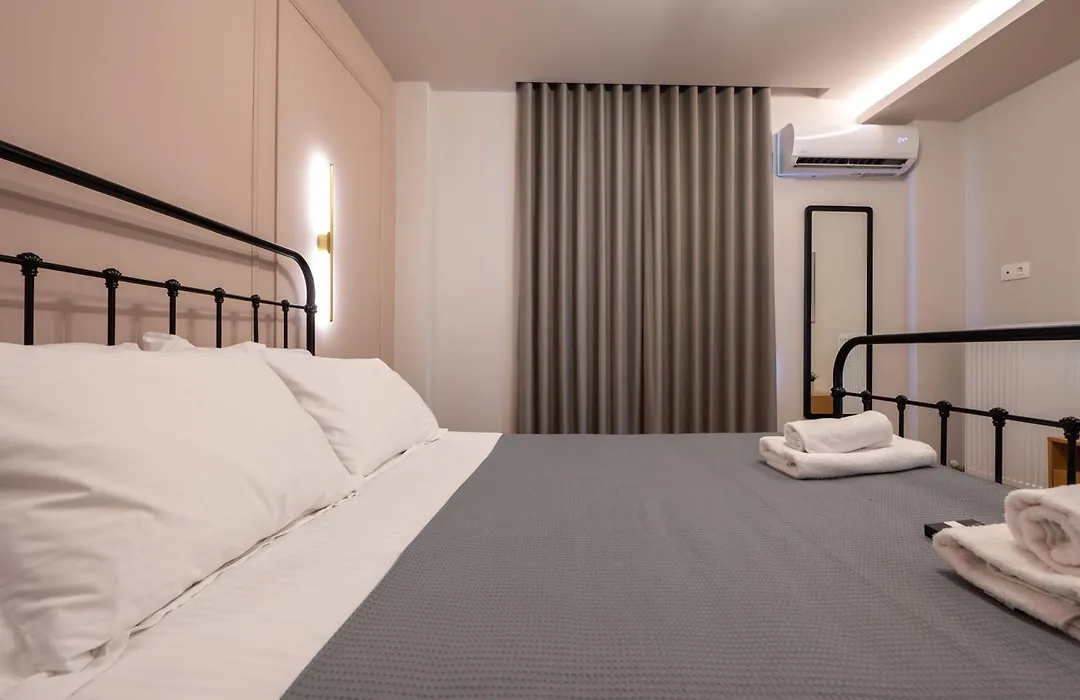 Live Life Plaka Apartment-1