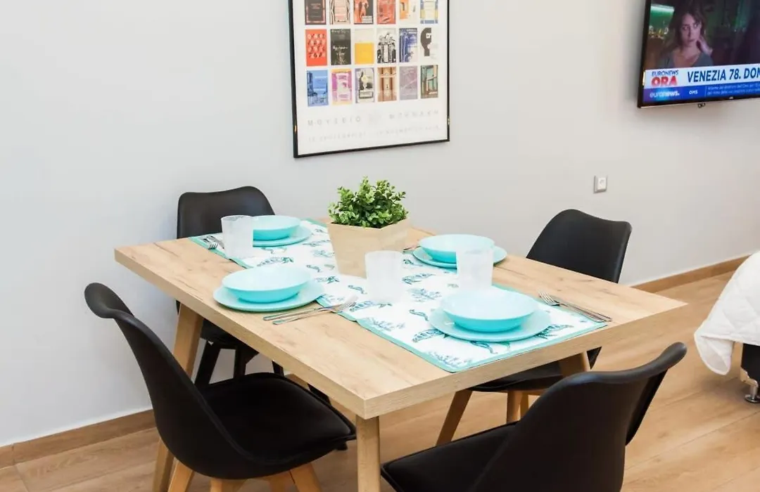Contemporary And Chic Apartment In Central Athens-1