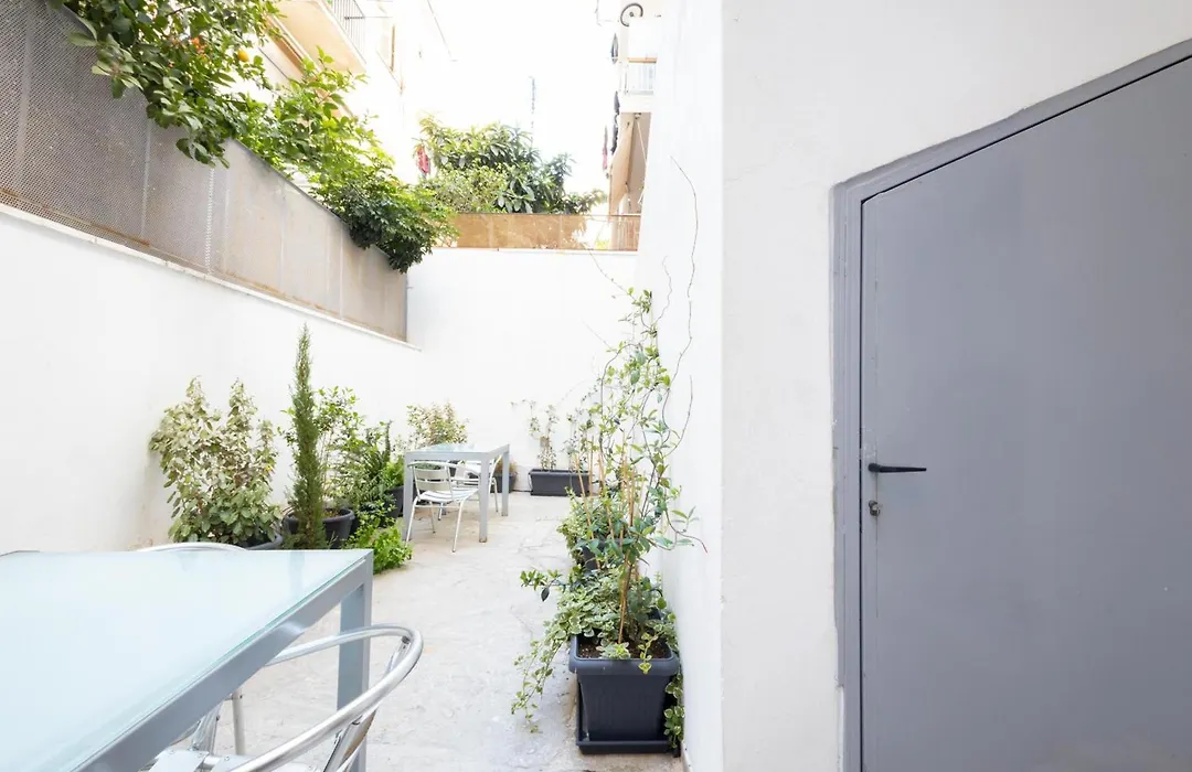 Renovated 4 Bdr House Near Acropolis - New Beds, Terrace & Green Yard-1