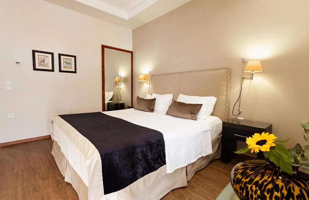 Best Western Plus Embassy Hotel-1