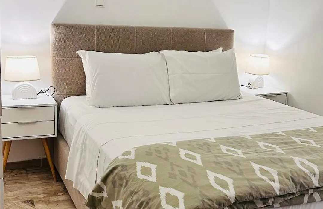 Acropolis Modern Apartments Free Parking,Free Pet Hosting,Netflix-1