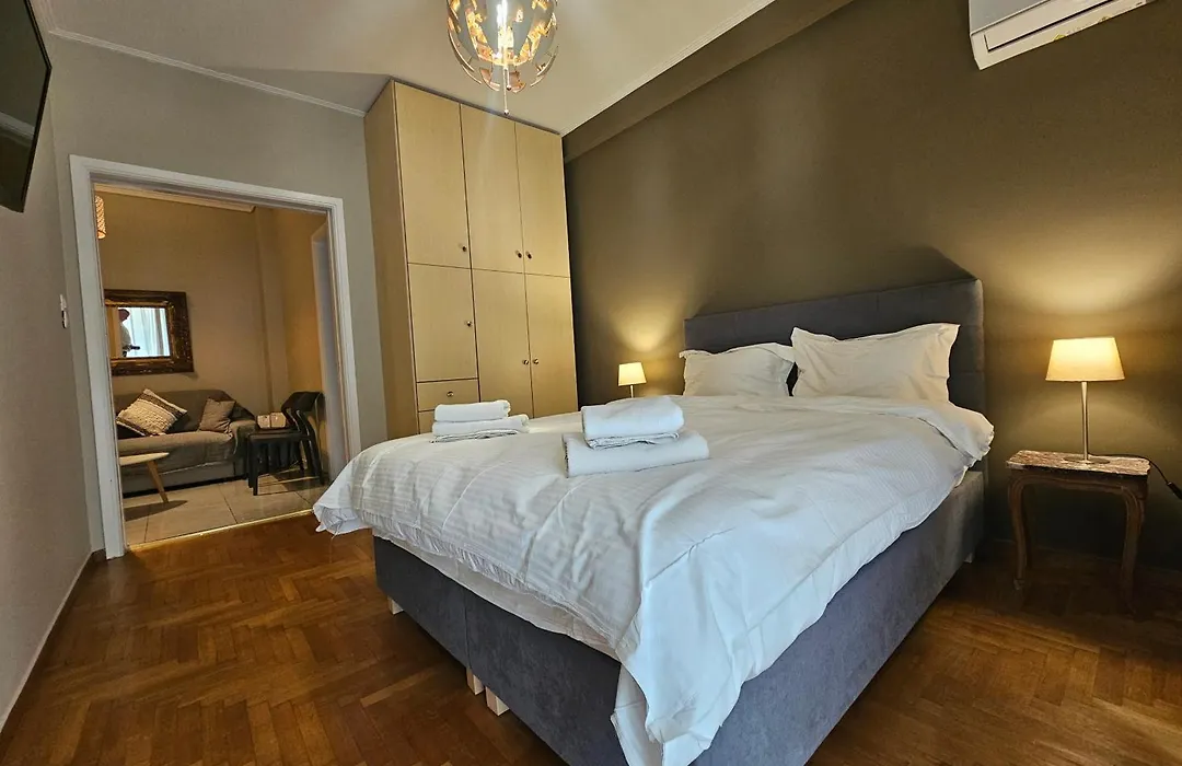 Homely Stay @Acropolis Museum-1