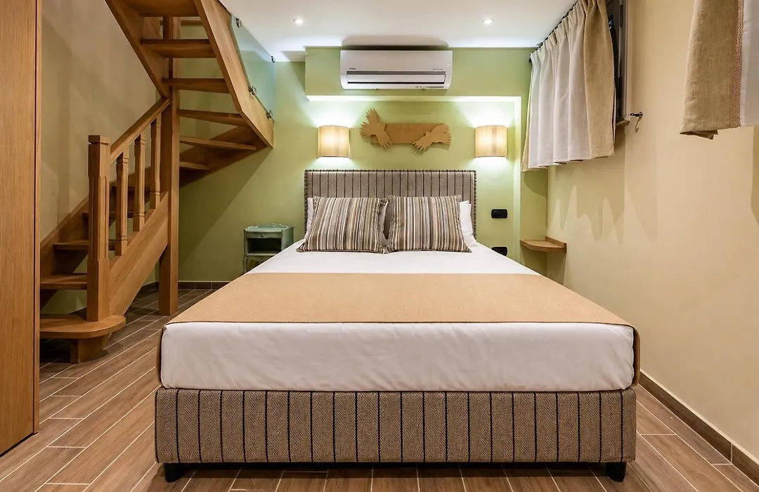 Ipelhome - Plaka Boutique Apartments-1