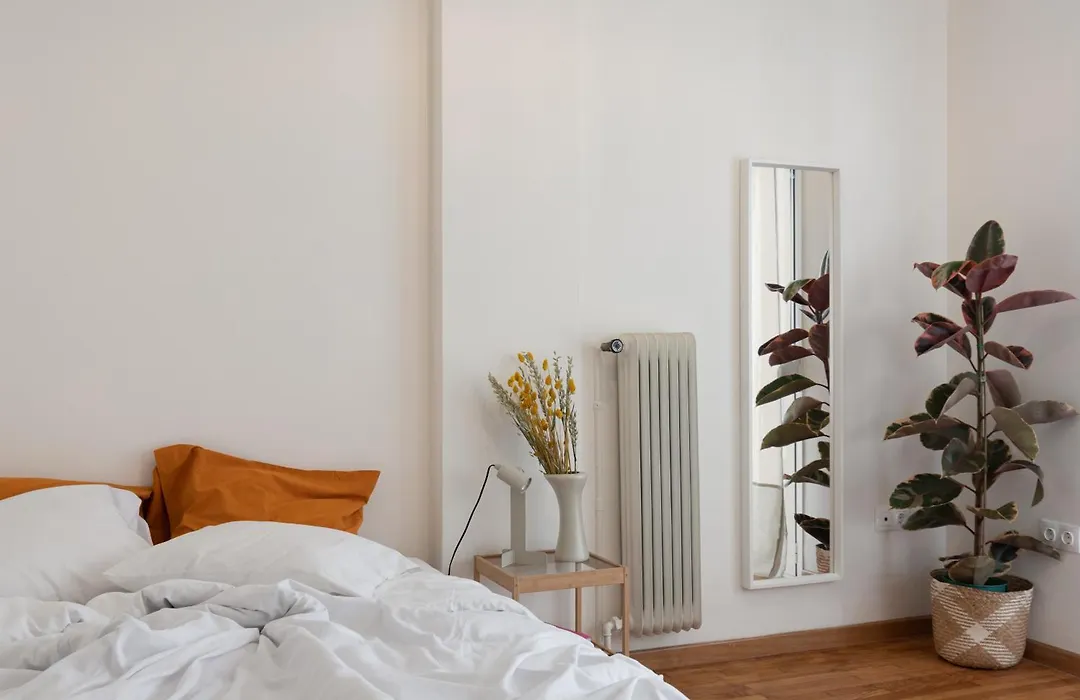 Studio With Sunny Balcony In Exarcheia-1