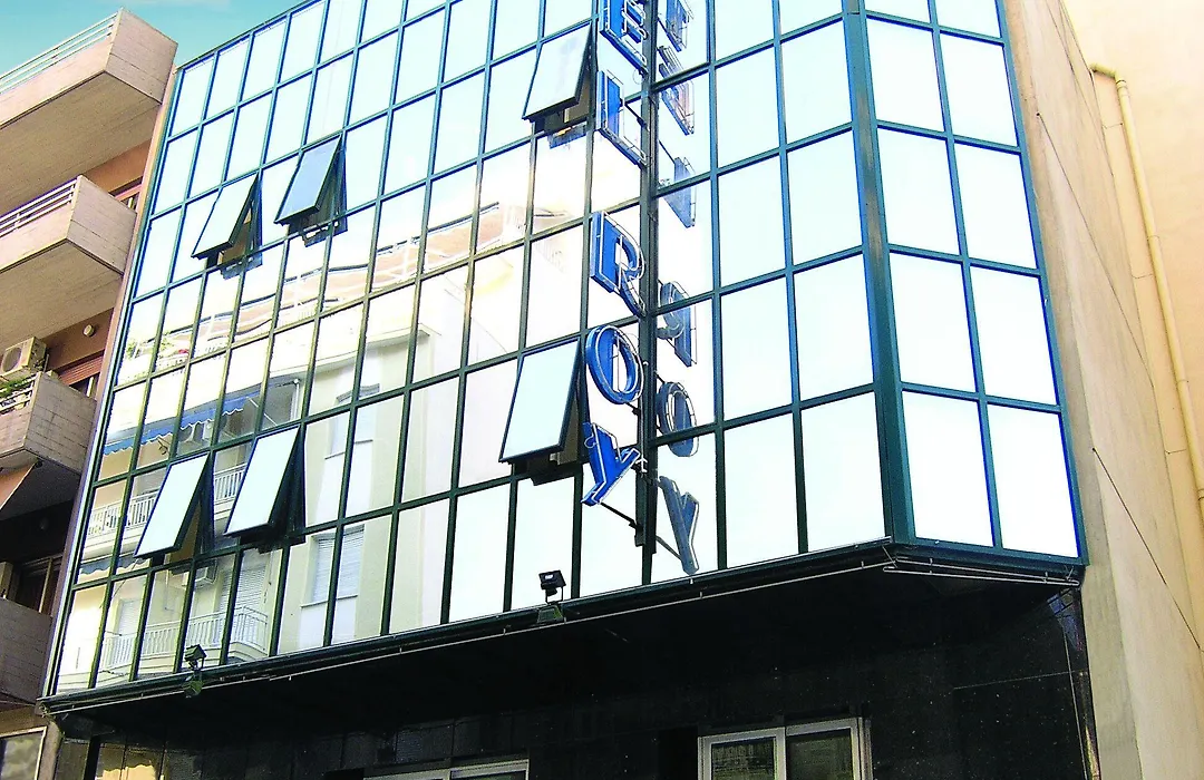 Roy Hotel-1