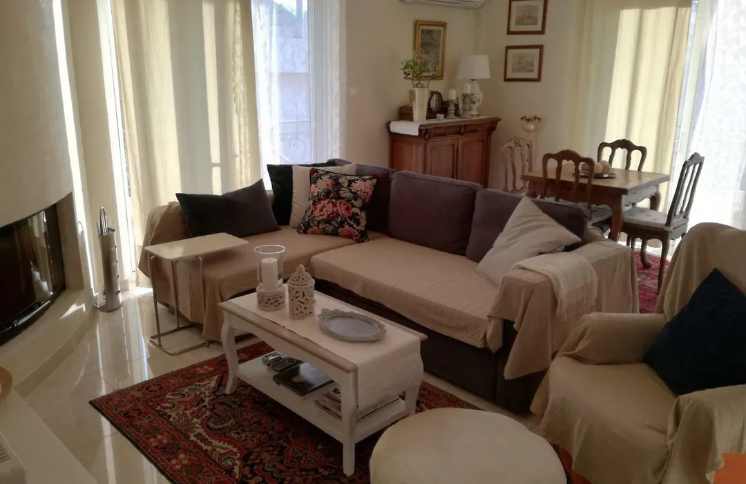 Maria'S House-1
