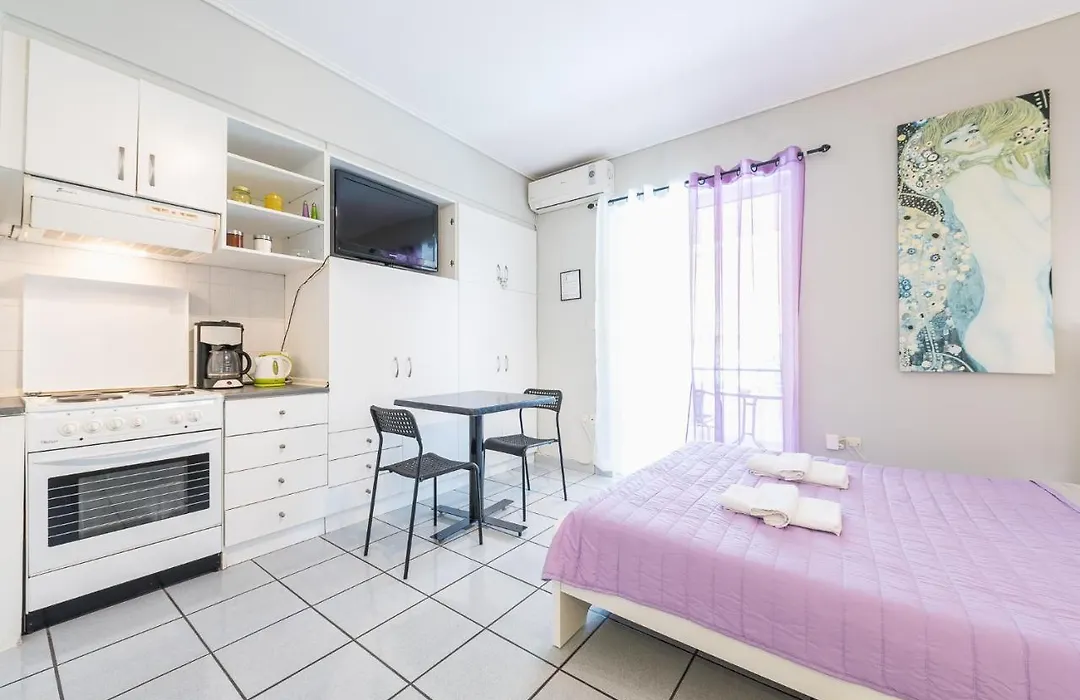 Zenios Kisamos-Pretty Comfy Studio-1