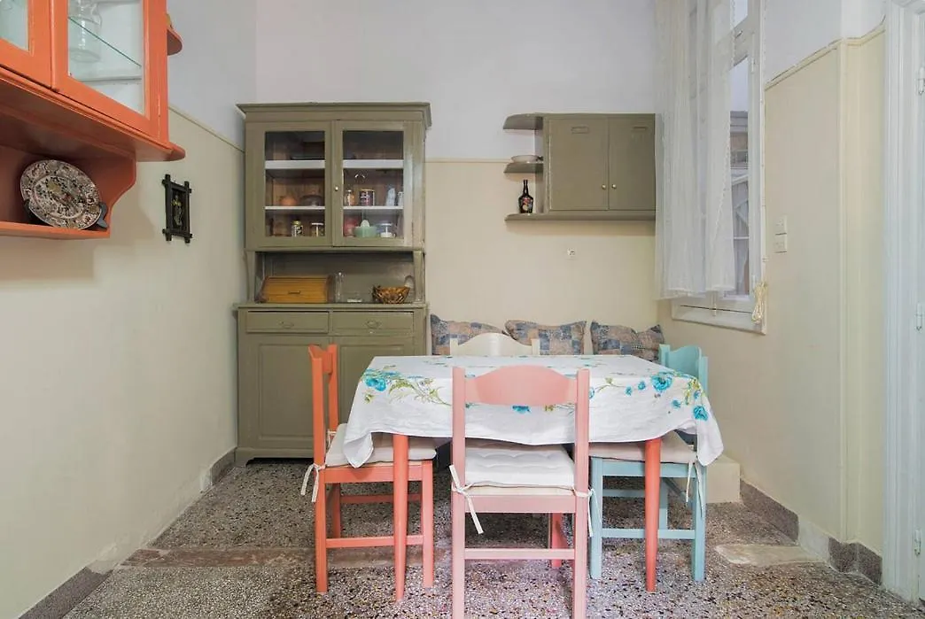 Neoclassical House In The Center Of Athens-1