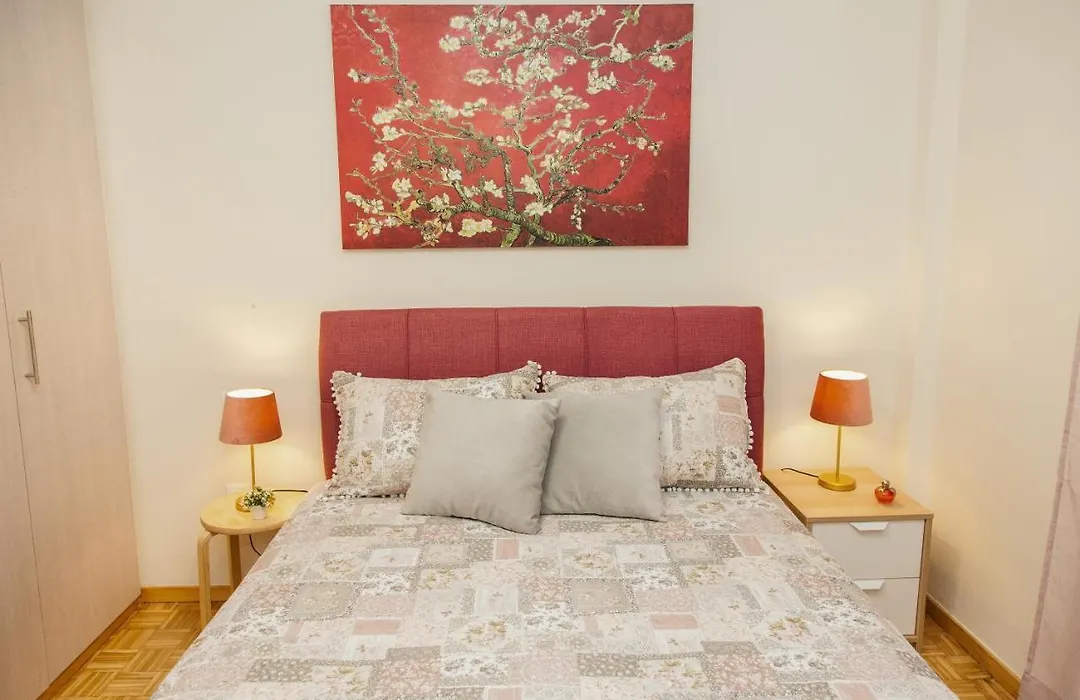 Restfull Fully Renovated Apt In Thisio-1