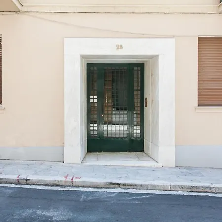 Plaka City Centre Studio-3