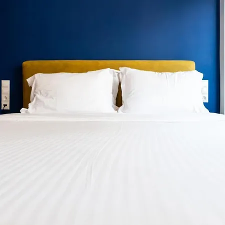 Acropolis Plaza Smart Suites-3