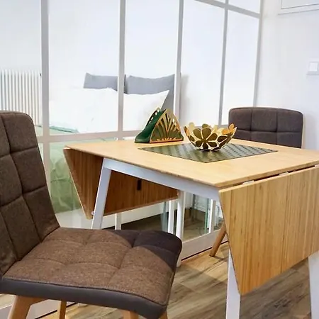 Warm & Cozy Studio In Athens-2