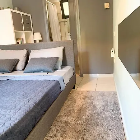 Confidential apartment, Prime Location-2